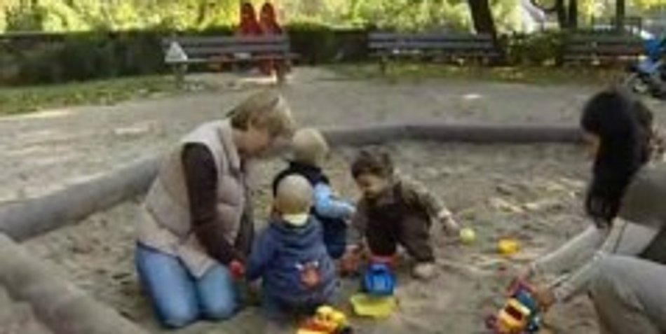 Babys brauchen viel Bewegung für eine gesunde Entwicklung Babys brauchen viel Bewegung für eine gesunde Entwicklung