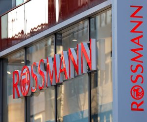 Camping-Hack: Dieser faltbare Eimer von Rossmann ist der Geheimtipp für nur 5 €