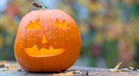 Nur 8 Euro: Diese Deko-Kerze von Ernsting's family darf an Halloween nicht fehlen