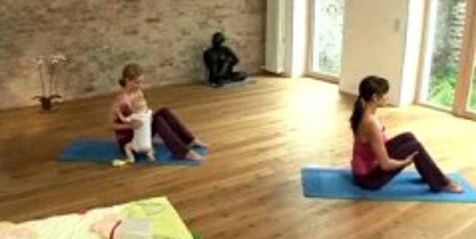 Pilates mit dem Baby: Rolling like a Ball Pilates mit dem Baby: Rolling like a Ball