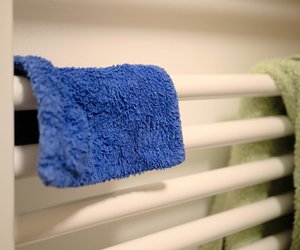Hygienetipp: So oft gehören Waschlappen in die Wäsche