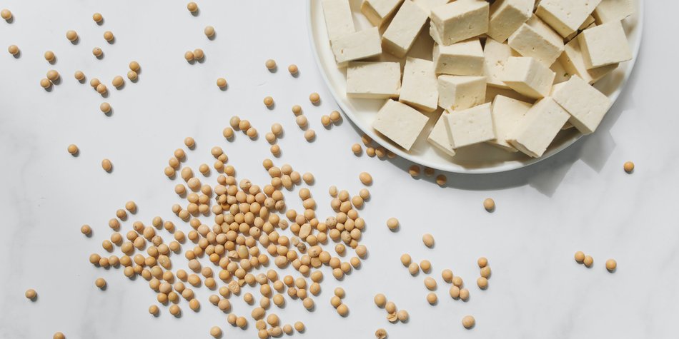 Tofu einfrieren: So behält er Konsistenz und Geschmack Tofu einfrieren: So behält er Konsistenz und Geschmack