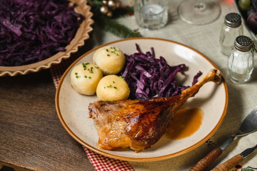 Weihnachtsessen der Boomer: Gans mit Knödel