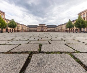 Das zweitgrößte Schloss Europas steht in Deutschland macht Versailles Konkurrenz