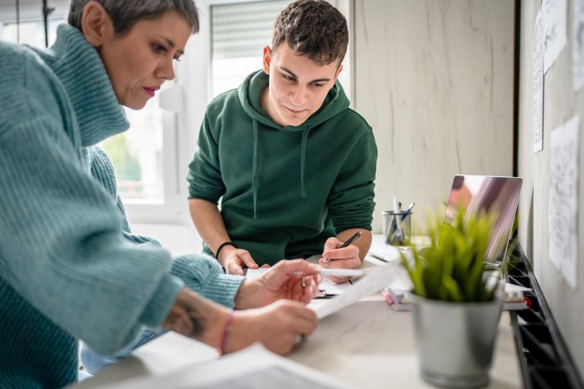 "Wir können uns das nicht leisten" – der Satz, der dein Kind zum Geldverschwender macht