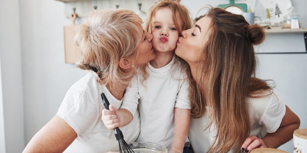 Familienliebe als Superkraft: Befolgt diese 8 Tipps, um die Liebe in eurer Familie zu stärken