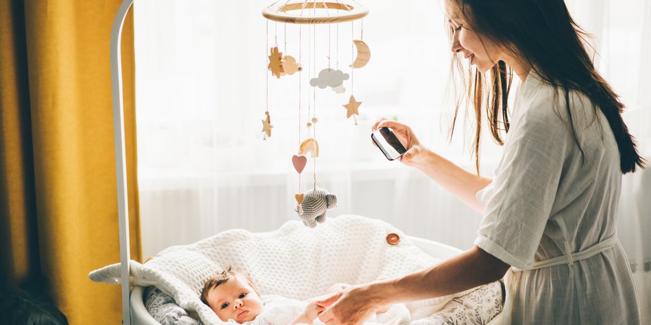 Darum bekommen wir neue Regelungen bei "Baby-Influencer*innen" Darum bekommen wir neue Regelungen bei "Baby-Influencer*innen"