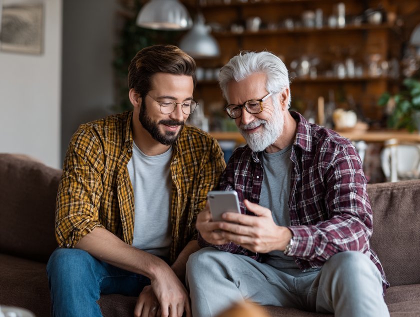 "OK Boomer" war gestern: 7 nervige Angewohnheiten, die dich schneller alt und unbeliebt machen als jede Falte
