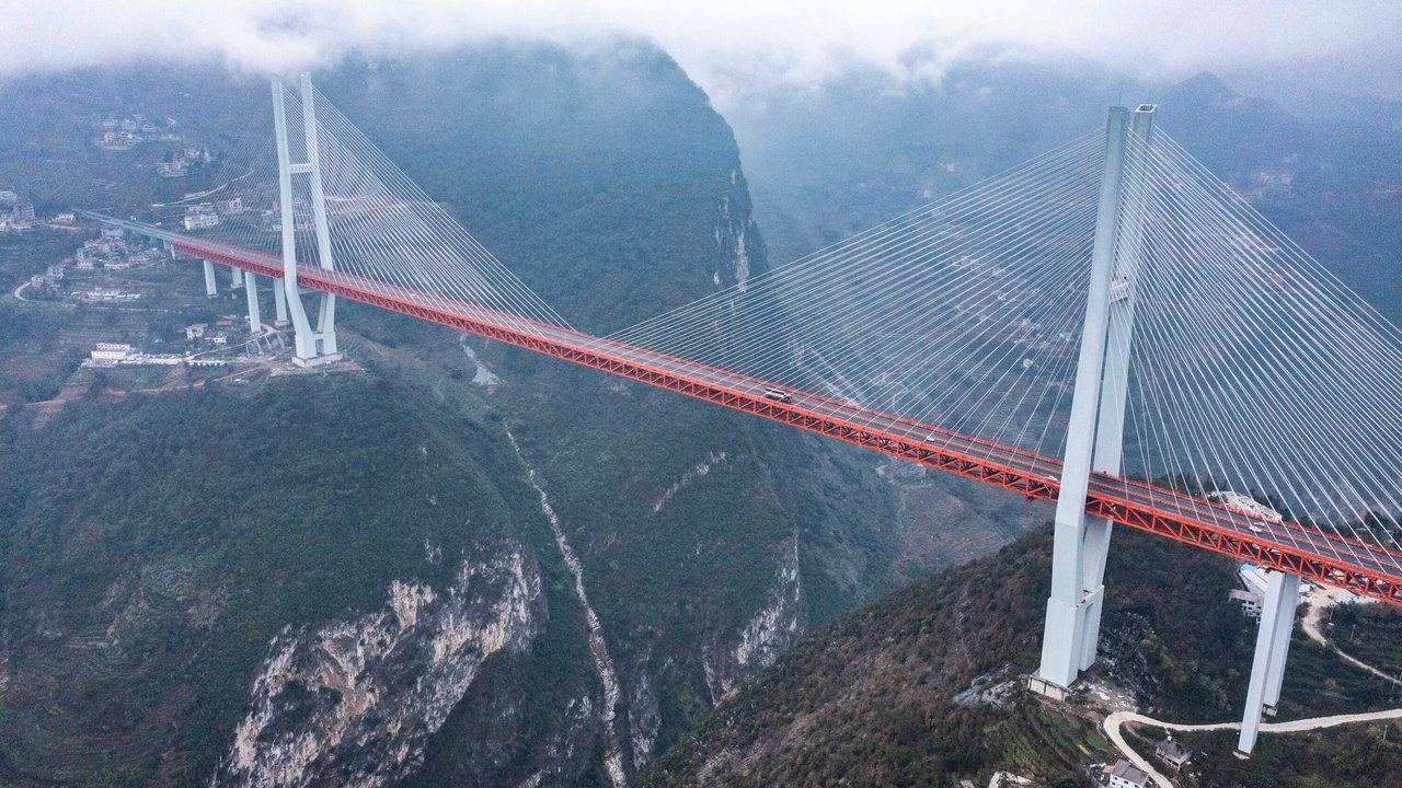 Die höchste Brücke der Welt steht in China und ist wirklich eindrucksvoll!