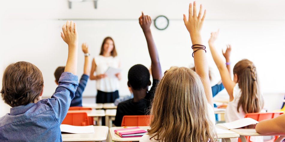 Koedukation: Warum die gemeinsame Erziehung von Mädchen & Jungs auch heute nicht unumstritten ist Koedukation: Warum die gemeinsame Erziehung von Mädchen & Jungs auch heute nicht unumstritten ist
