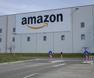 Kreative Gartenbeleuchtung: Die Solar-Gießkanne als ausgefallenes Highlight