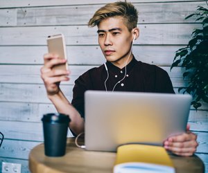 Psychologie: Diese 6 gut gemeinten Sätze kommen im Alltag total negativ rüber