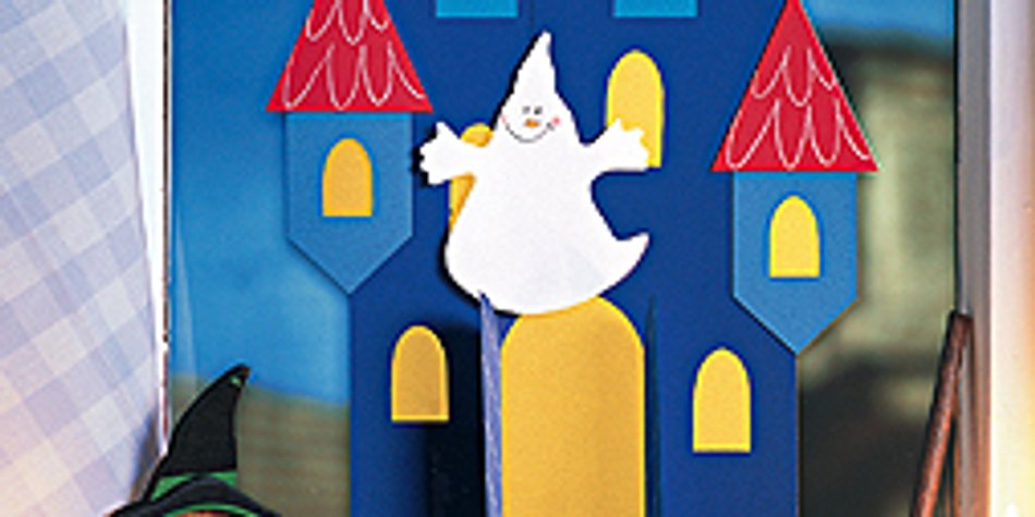 Fensterbild basteln: Ein Gespensterschloss für Halloween Fensterbild basteln: Ein Gespensterschloss für Halloween