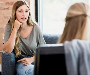 „Ich hätte dir eine geknallt!“ – 5 Gründe, warum es richtig ist, dass Millennials die Boomer- Erziehung hinterfragen