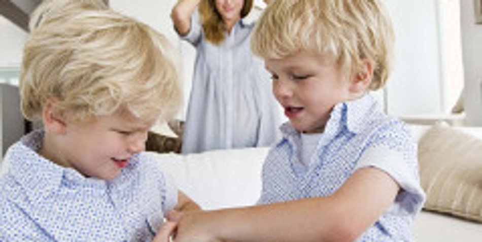 Geschwisterstreit: So bleibt der Familien-Zoff fair Geschwisterstreit: So bleibt der Familien-Zoff fair