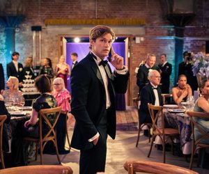 Im Lesesessel von James Beaufort aus „Maxton Hall“: 5 Bücher, die er verschlingen würde