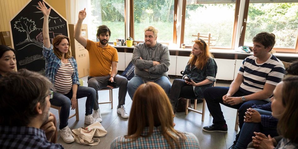 "Andere Eltern": 8 Eltern-No-Gos, die ich aus der grandiosen ZDF-Eltern-Serie gelernt habe "Andere Eltern": 8 Eltern-No-Gos, die ich aus der grandiosen ZDF-Eltern-Serie gelernt habe