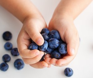 Ab wann kann mein Baby Blaubeeren essen?