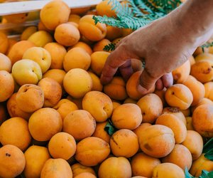 Aprikosen beim Stillen: Wie gesund sind sie in dieser Zeit?
