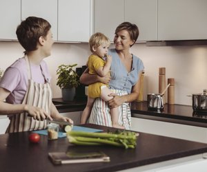 Mehr als nur ein Spielzeug: Tchibos Lernturm lässt Kinder die Welt neu erleben