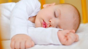 Babymatratzen im Test: 7 Modelle, denen Öko‑Test & Stiftung Warentest vertrauen