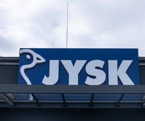 Einkuscheln und Wohlfühlen: Alle lieben die petrolfarbene Seersucker-Bettwäsche von Jysk