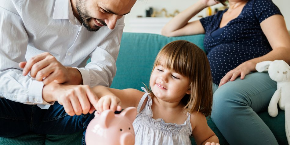 Kindergeldauszahlungstermine für 2021: An diesen Tagen kommt das Kindergeld Kindergeldauszahlungstermine für 2021: An diesen Tagen kommt das Kindergeld