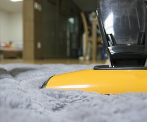 Teppich reinigen: So geht's ganz einfach!