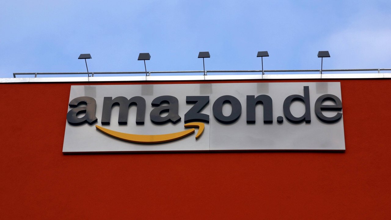 Hunde lieben Wärme und kuscheliges Wohlbefinden. Hunde lieben Wärme und kuscheliges Wohlbefinden.