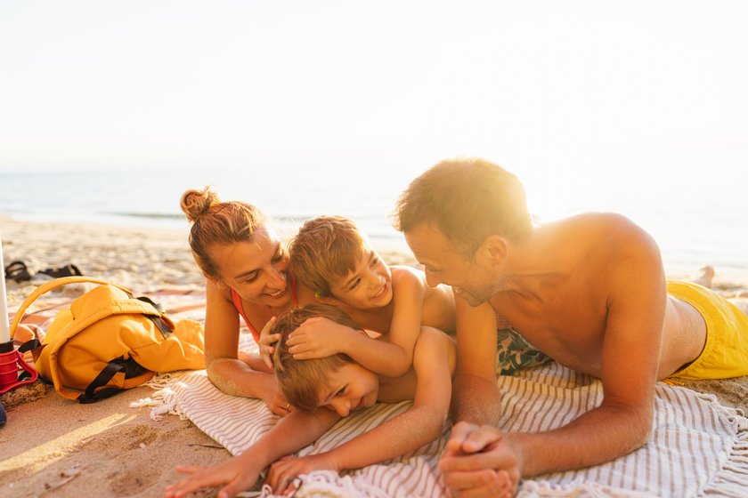Glückliche Familie am Strand