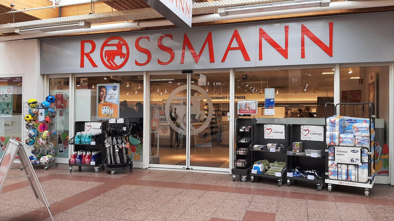 Mit diesem Viererset Solarleuchten von Rossmann zaubert ihr euer Zuhause im Handumdrehen in eine Wohlfühloase. Mit diesem Viererset Solarleuchten von Rossmann zaubert ihr euer Zuhause im Handumdrehen in eine Wohlfühloase.