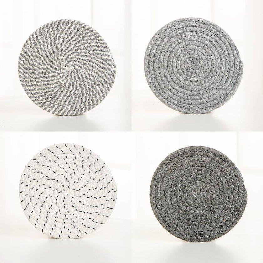 grau-weiße Topfuntersetzer aus Stoff grau-weiße Topfuntersetzer aus Stoff