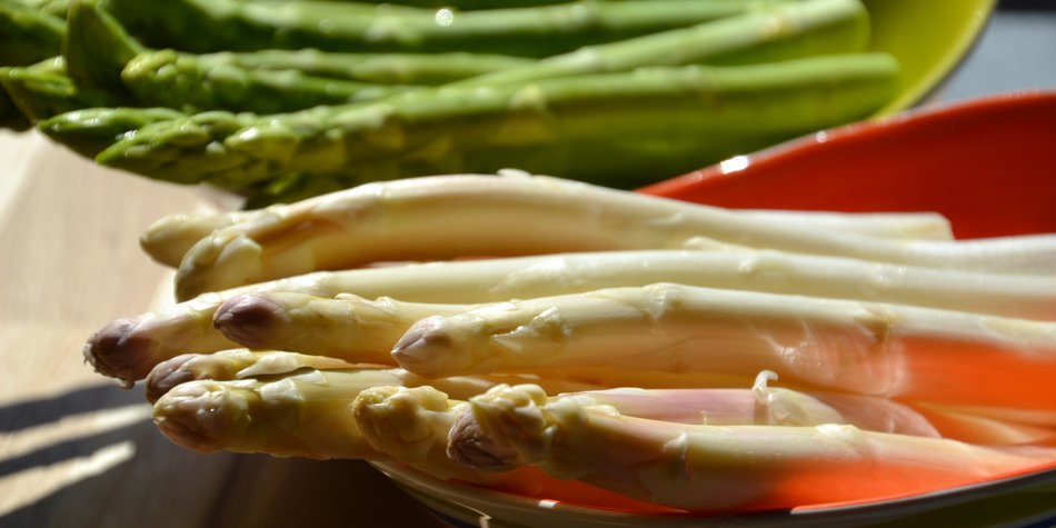 Spargel fürs Baby: Ab wann darf ich ihn reichen? Spargel fürs Baby: Ab wann darf ich ihn reichen?