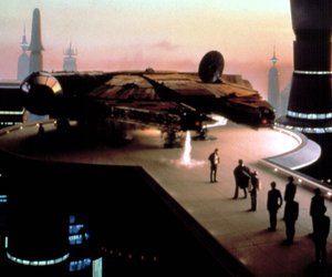 „Star Wars“-Fans schnappen sich die Tischlampe im Stil des „Millennium Falcons“