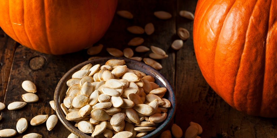Kürbiskerne rösten: Rezepte für den gesunden und herbstlichen Snack Kürbiskerne rösten: Rezepte für den gesunden und herbstlichen Snack