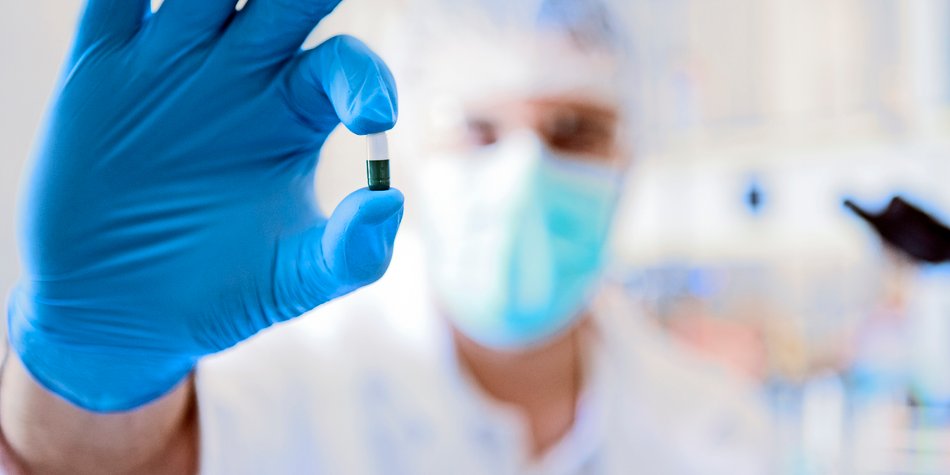 Kommt bald ein Corona-Impfstoff als Pille? Mikrobiologe testet geniales Konzept Kommt bald ein Corona-Impfstoff als Pille? Mikrobiologe testet geniales Konzept
