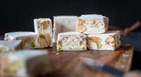 Ist Nougat vegan und woraus besteht die Konfektmasse?