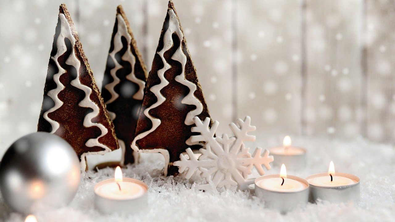 Eine leuchtende Weihnachtsdekoration ist bei Jung und Alt beliebt. Eine leuchtende Weihnachtsdekoration ist bei Jung und Alt beliebt.