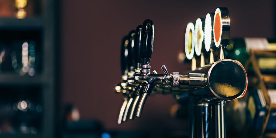 Eltern trinken zu viel: Pub schenkt ab jetzt nur noch zwei Drinks aus Eltern trinken zu viel: Pub schenkt ab jetzt nur noch zwei Drinks aus