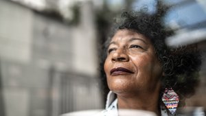 Postmenopause: Was ihr wissen solltet, um besser vorbereitet zu sein