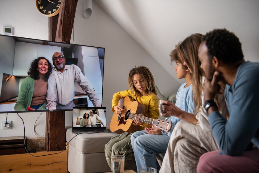 Lieblingsoma werden: Großeltern rufen über Videocall an Lieblingsoma werden: Großeltern rufen über Videocall an