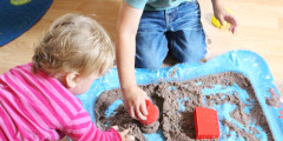 Kinetischer Sand mit Rasierschaum Kinetischer Sand mit Rasierschaum