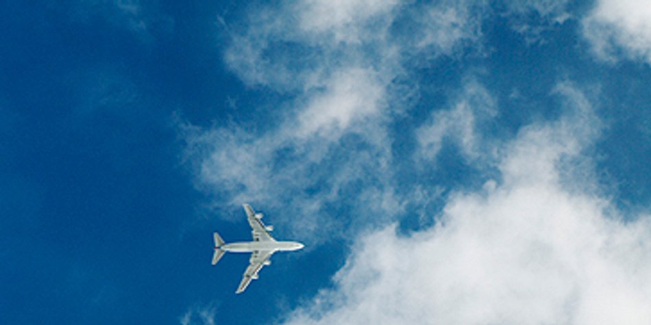 Fliegen in der Schwangerschaft: Tipps, Risiken und Checkliste Fliegen in der Schwangerschaft: Tipps, Risiken und Checkliste