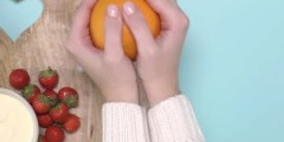 Baby-Rezept: Couscous mit Erdbeeren und Joghurt - Video (nicht Ooyala) Baby-Rezept: Couscous mit Erdbeeren und Joghurt - Video (nicht Ooyala)