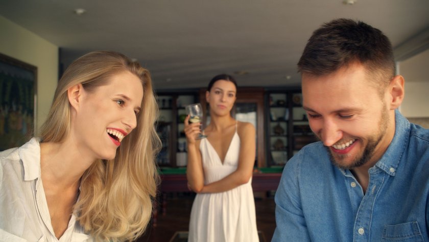 10 heimliche Angewohnheiten, mit denen du deine Liebsten vertreibst 10 heimliche Angewohnheiten, mit denen du deine Liebsten vertreibst