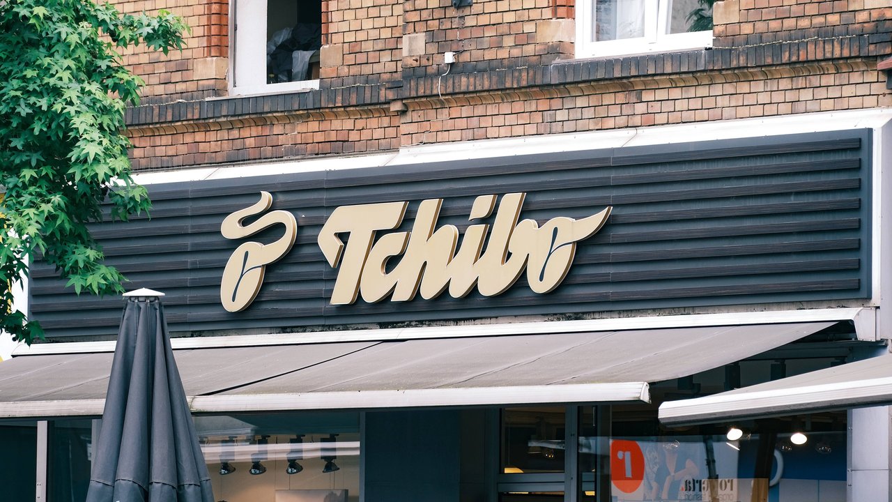 Tchibo hält ein schönes Dosenwurfspiel für euch bereit, das sich perfekt für den Sommer eignet. Tchibo hält ein schönes Dosenwurfspiel für euch bereit, das sich perfekt für den Sommer eignet.