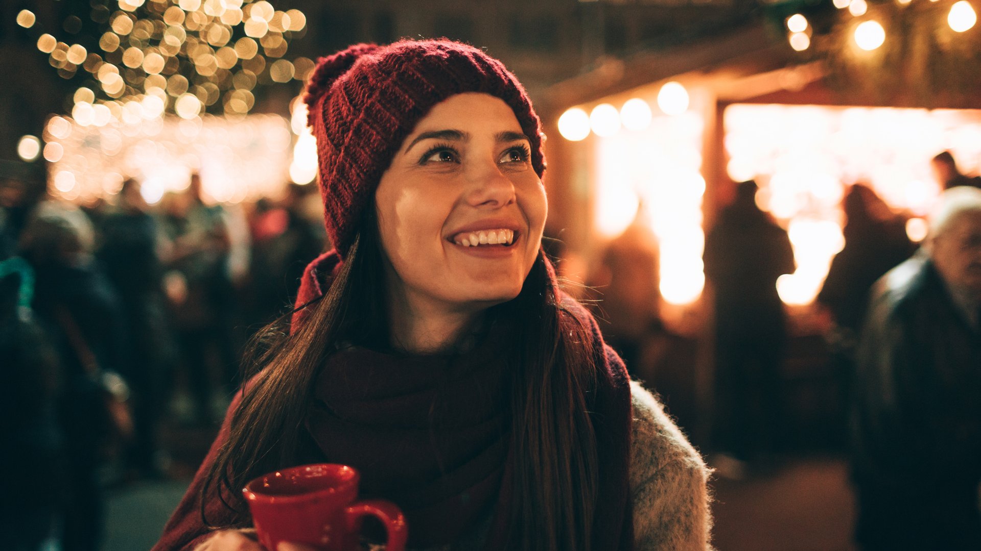 Glühwein mit Schuss? 6 Weihnachtsmarkt-Vorlieben, die deine soziale ...