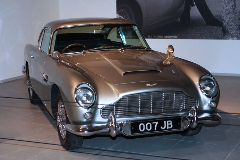 Aston Martin DB 5 aus dem James Bond-Film Goldfinger