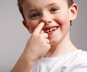 Echt jetzt? Deshalb sollten Kinder mehr Popel essen