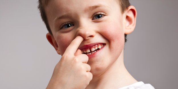 Echt jetzt? Deshalb sollten Kinder mehr Popel essen